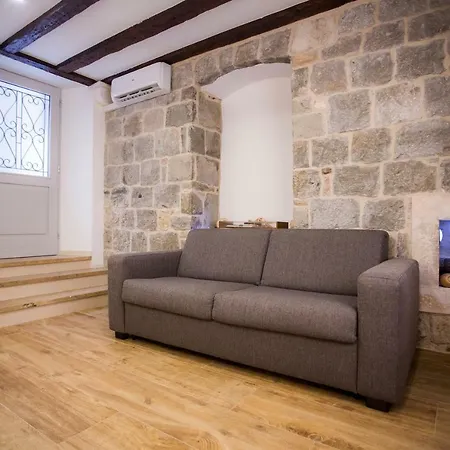 Ana Apartman